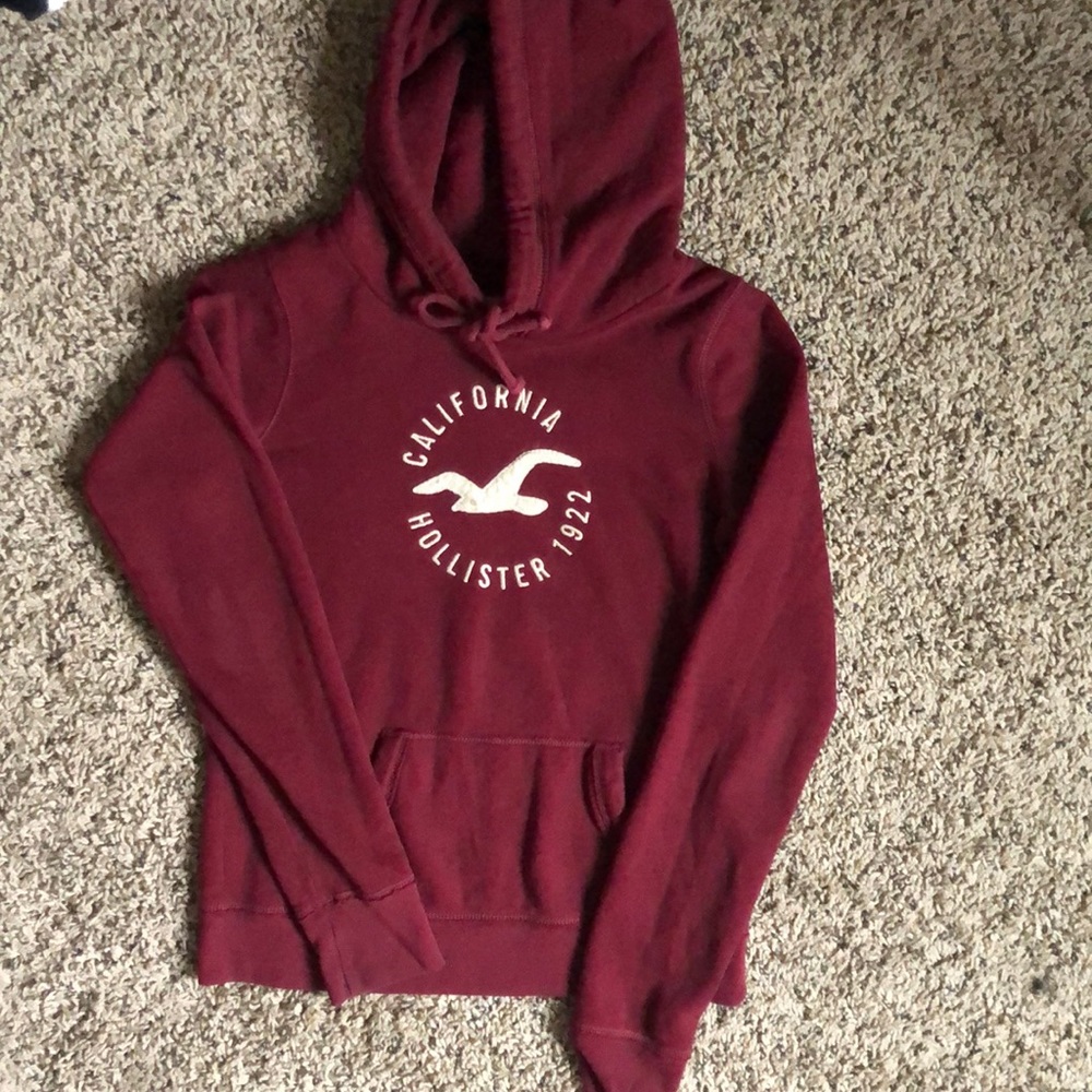 Hollister burgundy sweatshirt pullover